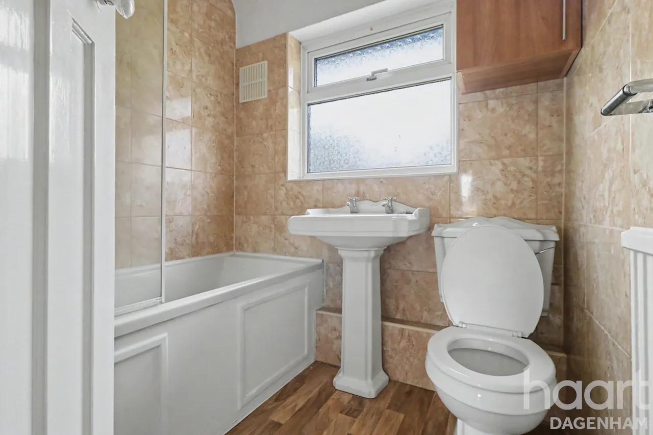 Orchard Road, Dagenham, RM10, photo 20
