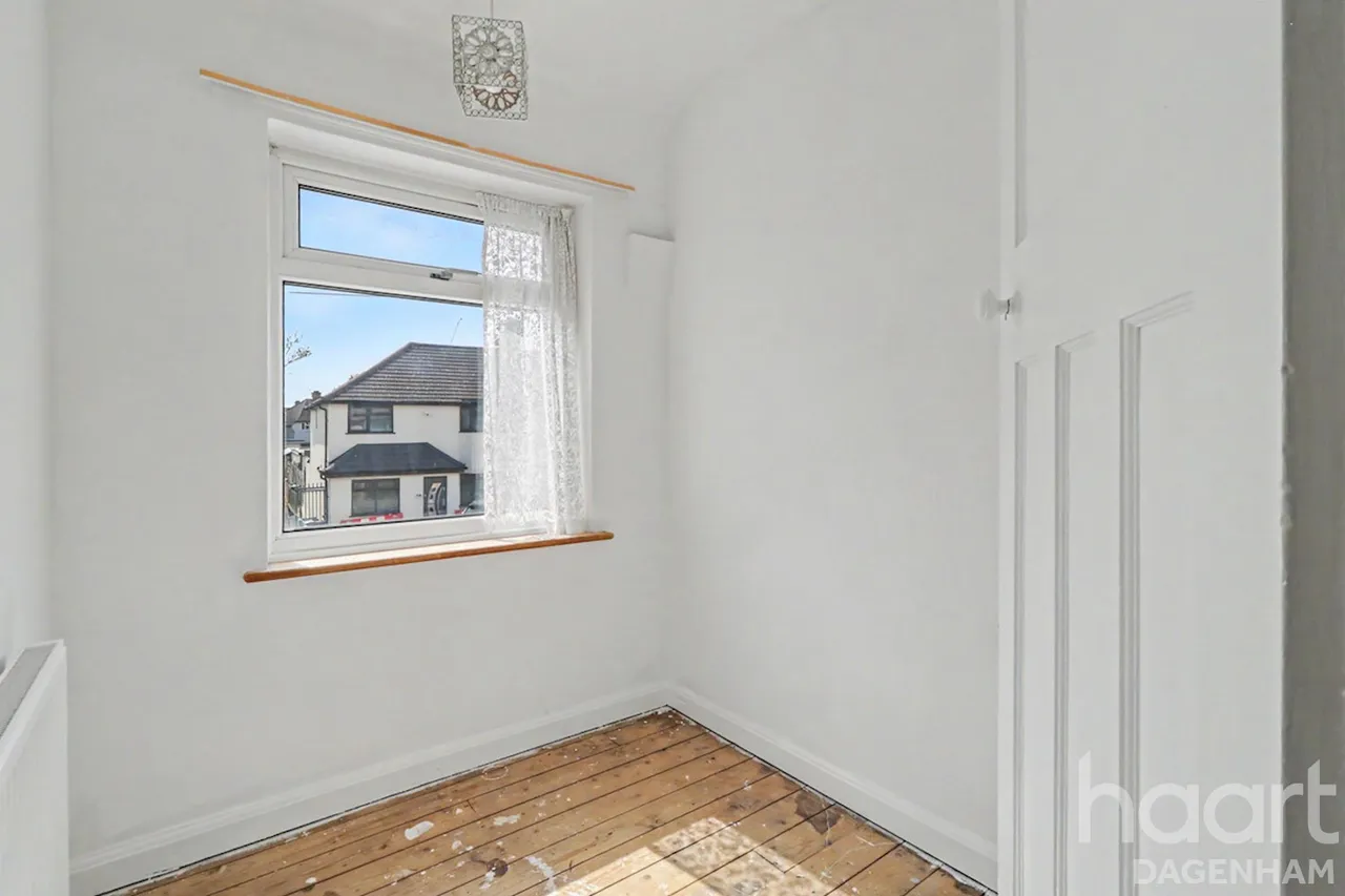 Orchard Road, Dagenham, RM10, photo 19