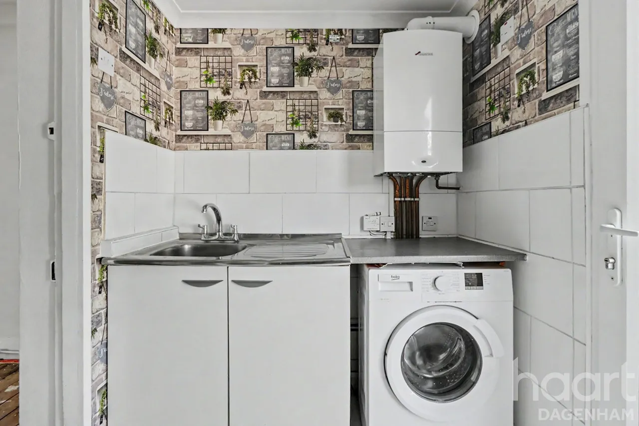 Orchard Road, Dagenham, RM10, photo 12
