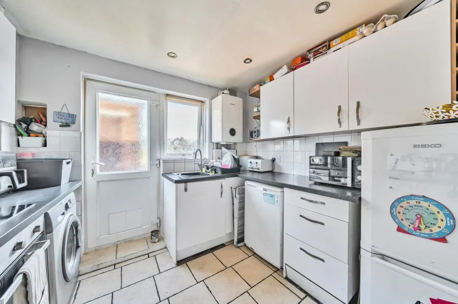 Park Close, Burton, BH23, photo 8