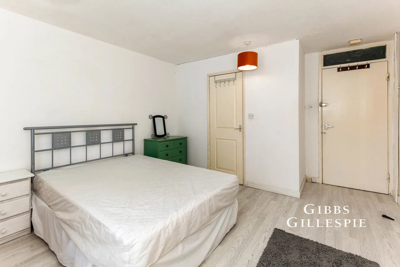 Ivanhoe Close, Uxbridge Fees Apply, UB8, photo 4
