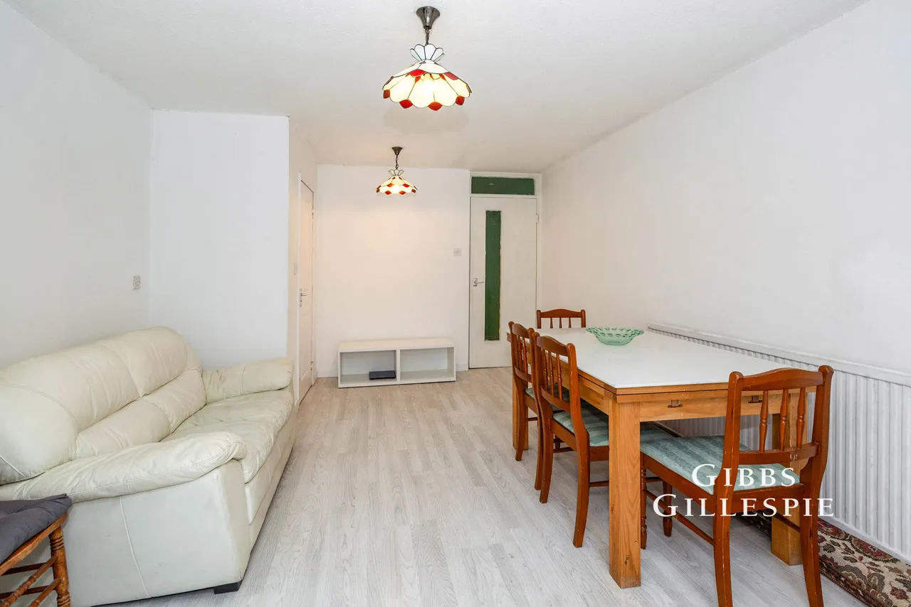 Ivanhoe Close, Uxbridge Fees Apply, UB8, photo 2