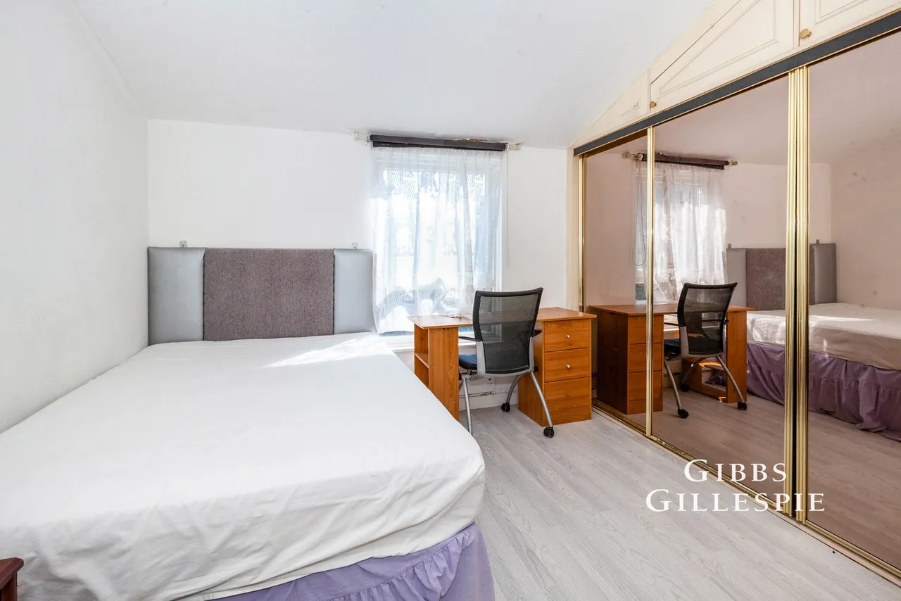 Ivanhoe Close, Uxbridge Fees Apply, UB8, photo 5