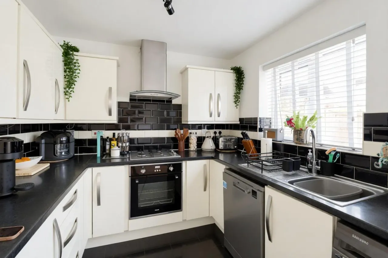Coalport Drive, Winsford, photo 3