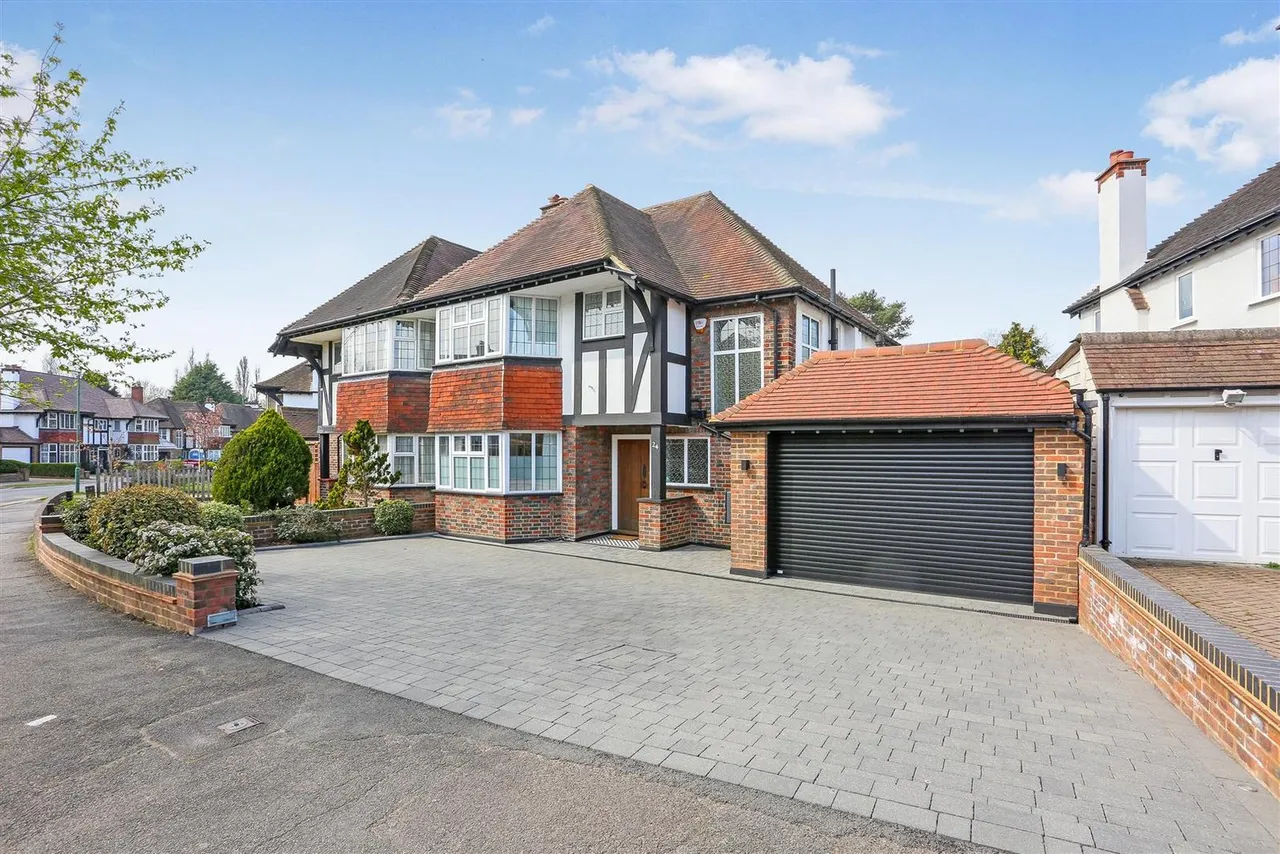 Anne Boleyn's Walk, Cheam, SM3, photo 34