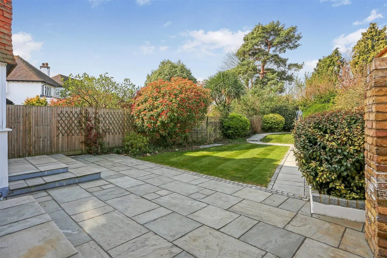 Anne Boleyn's Walk, Cheam, SM3, photo 17