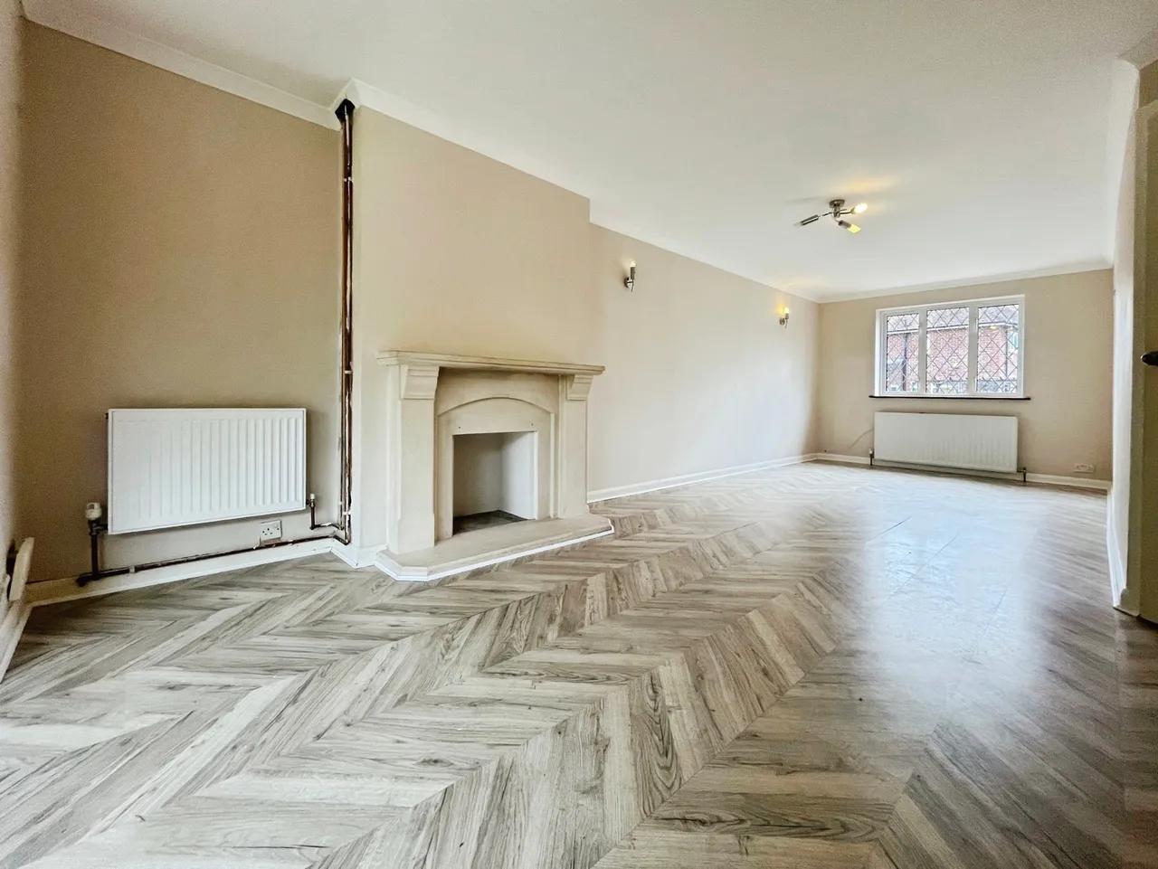 Courtenay Road, Farnham, Surrey, GU9 9DN, photo 2