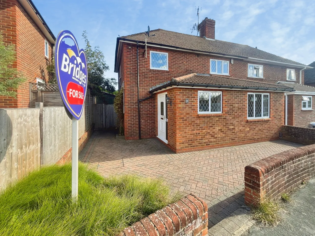 3 bed house for sale — Courtenay Road, Farnham, Surrey, GU9 9DN