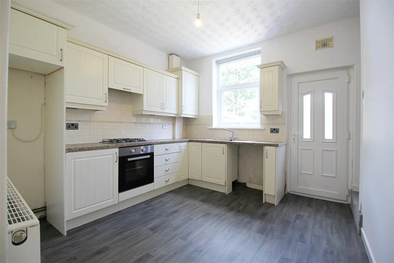 Osborne Road, Denton, photo 5