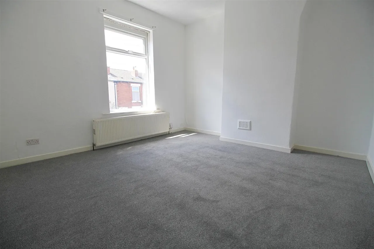 Osborne Road, Denton, photo 7