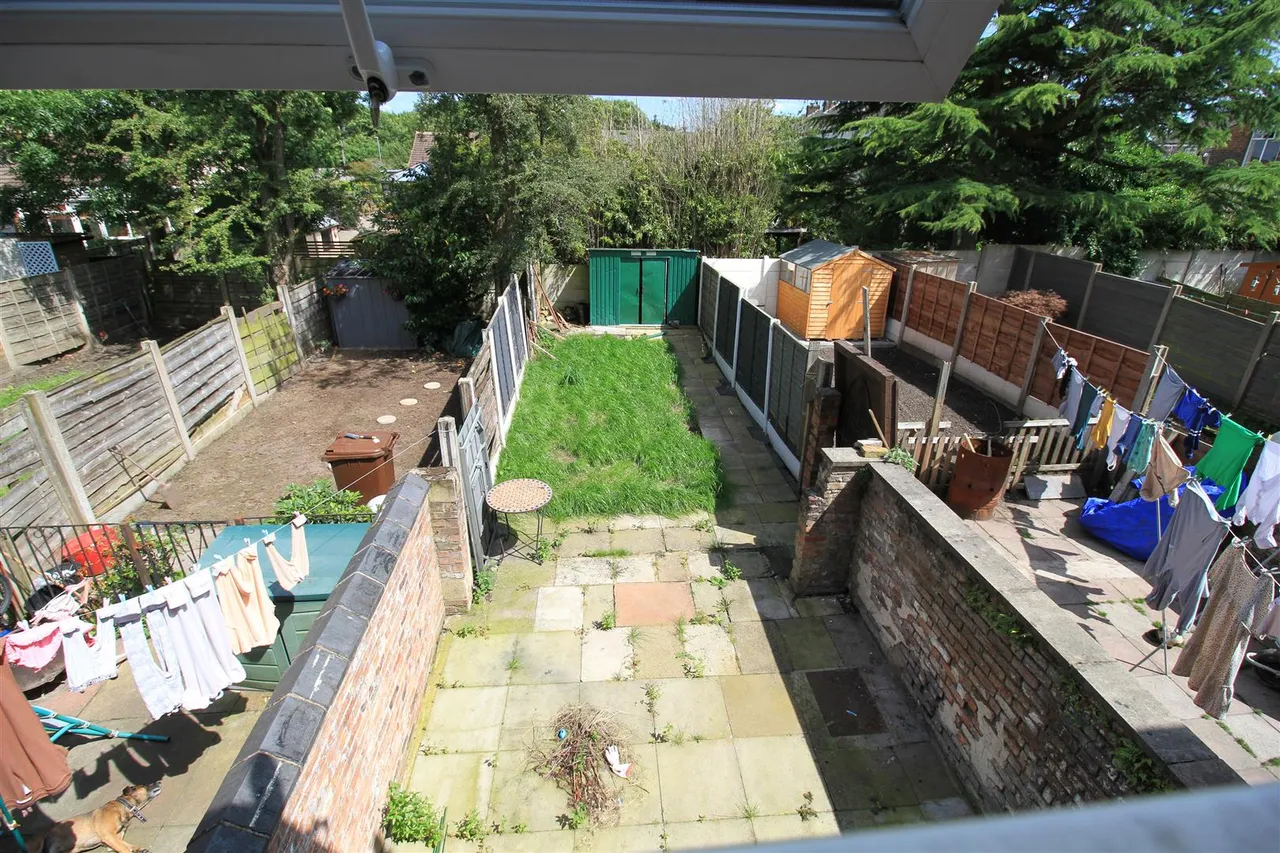 Osborne Road, Denton, photo 11