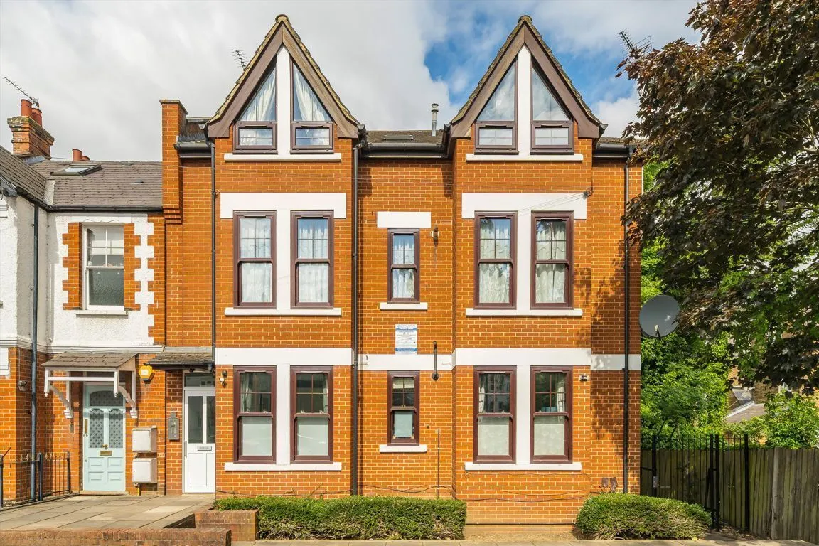 1 bed flat for sale, York Road, W3