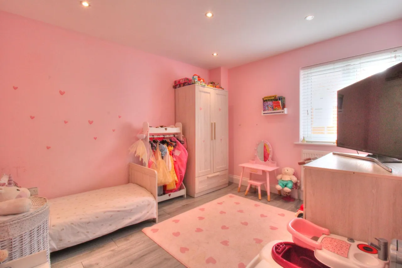 Bramble Tye, Basildon, SS15, photo 9