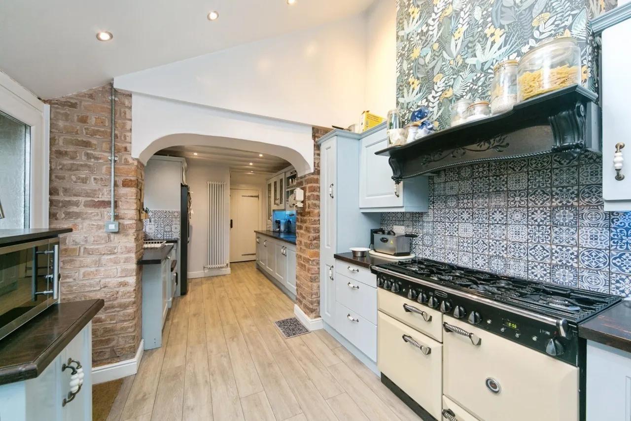 Hawarden Road, Colwyn Bay, LL29, photo 6