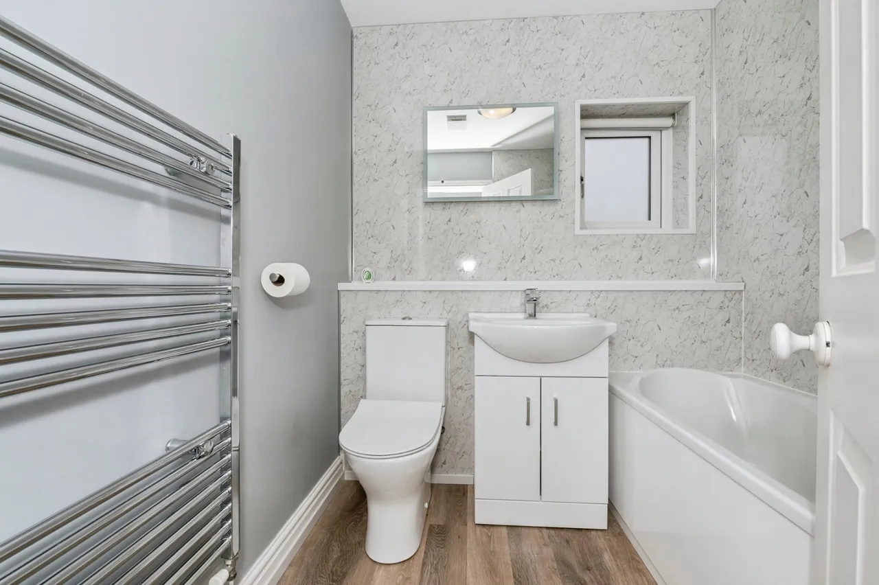 Bruces Wharf Road, Grays, Essex, RM17, photo 10
