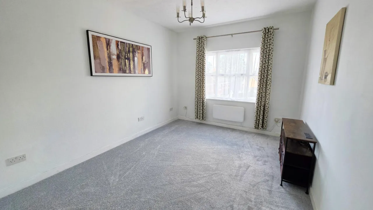 Stapleford Close, Chelmsford, Essex, CM2, photo 2