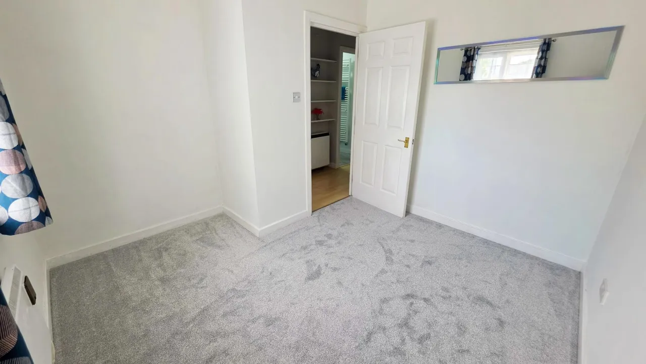 Stapleford Close, Chelmsford, Essex, CM2, photo 3