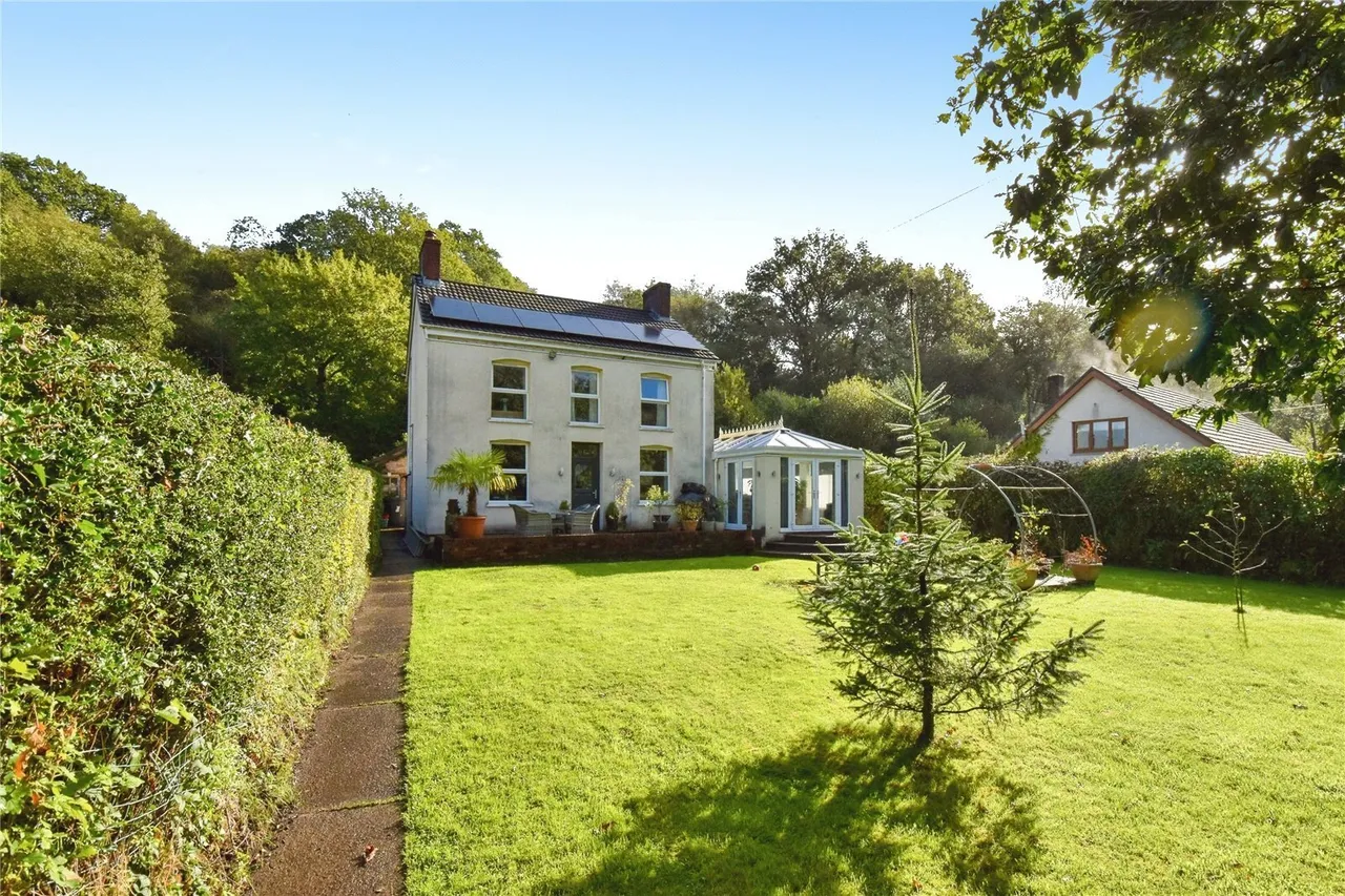 Ynys Tre Deg, Upper Cwmtwrch, SA9, photo 25