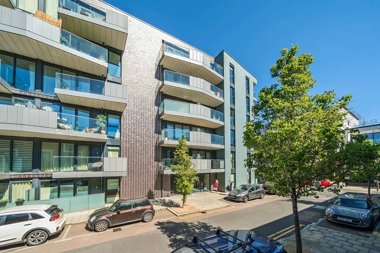 Hawthorne Crescent, SE10, photo 14