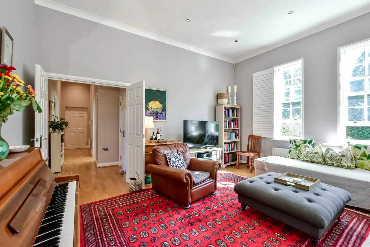 Beningfield Drive, London Colney, AL2, photo 12