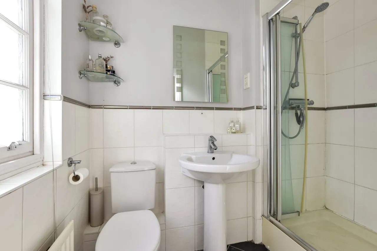 Beningfield Drive, London Colney, AL2, photo 9