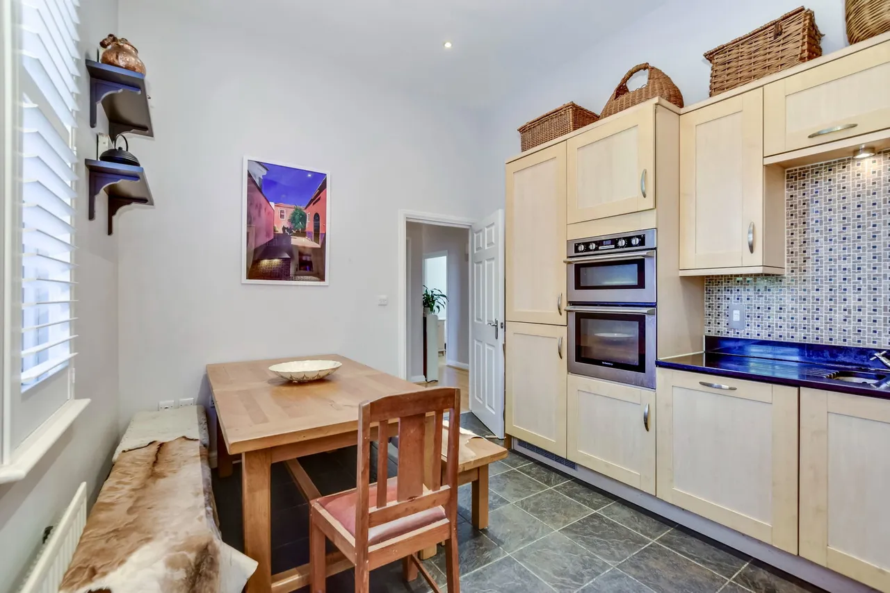 Beningfield Drive, London Colney, AL2, photo 13