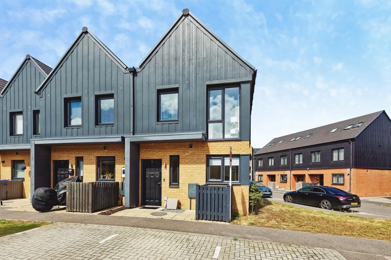 2 bed house for sale — Venus Close, Milton Regis, Sittingbourne, Kent, ME10