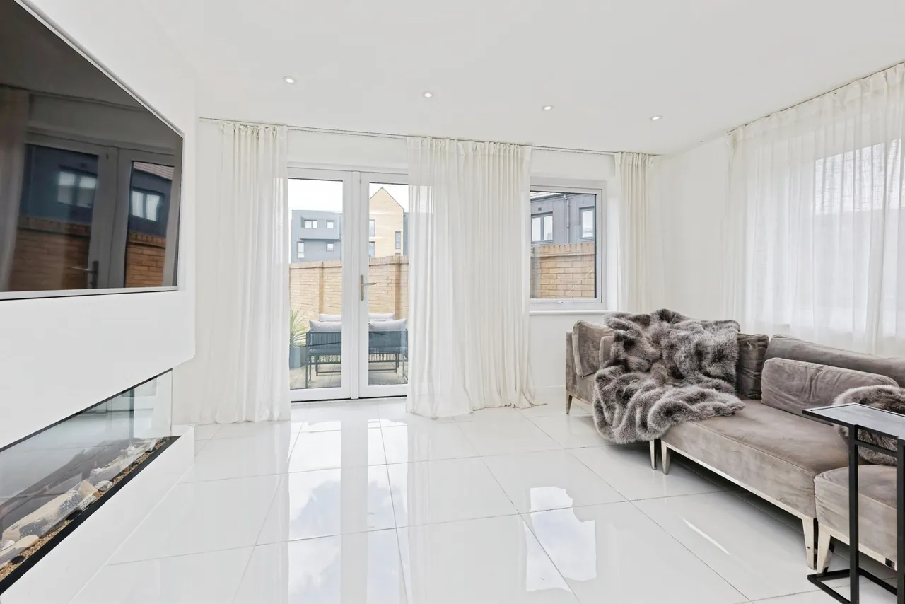 Venus Close, Milton Regis, Sittingbourne, Kent, ME10, photo 5