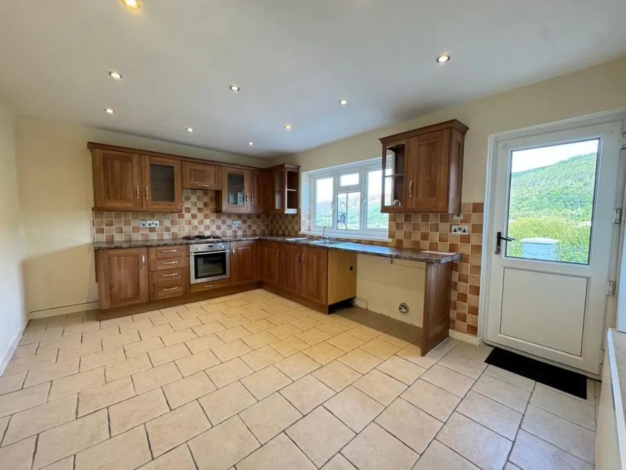 Griffith Terrace, Aberfan, photo 2