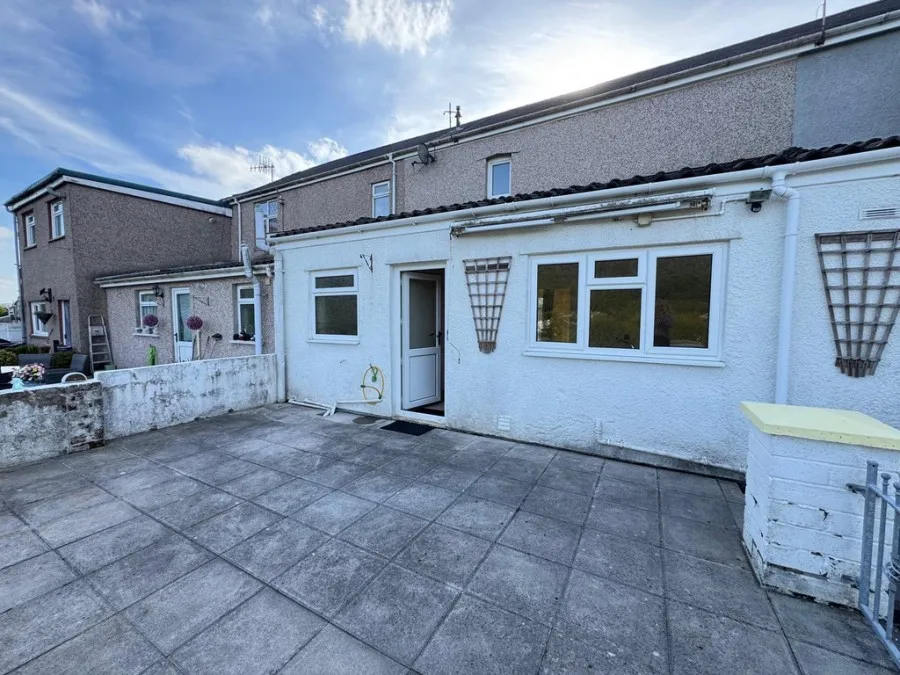 Griffith Terrace, Aberfan, photo 17