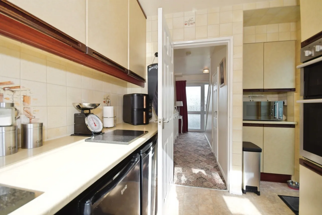 Holmesfield Close, Tansley, DE4, photo 9