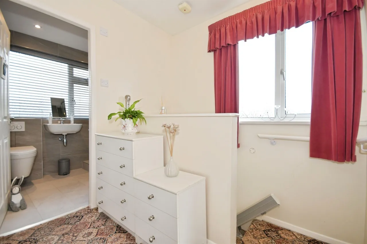 Holmesfield Close, Tansley, DE4, photo 11