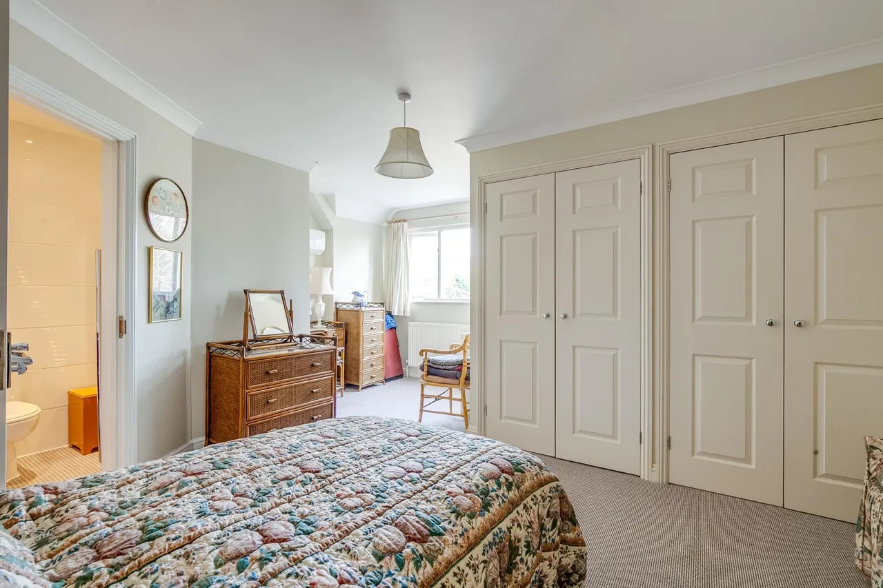 Wendover Drive, Welwyn, AL6, photo 9