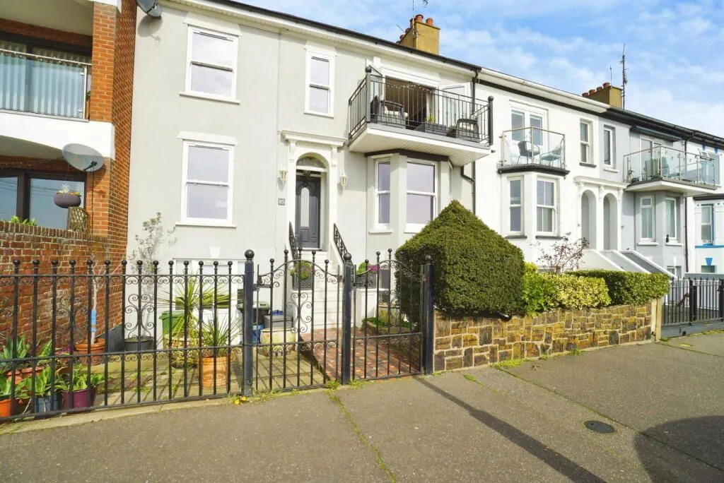4 bed house for sale, Eastern Esplanade, Southend-on-sea, SS1