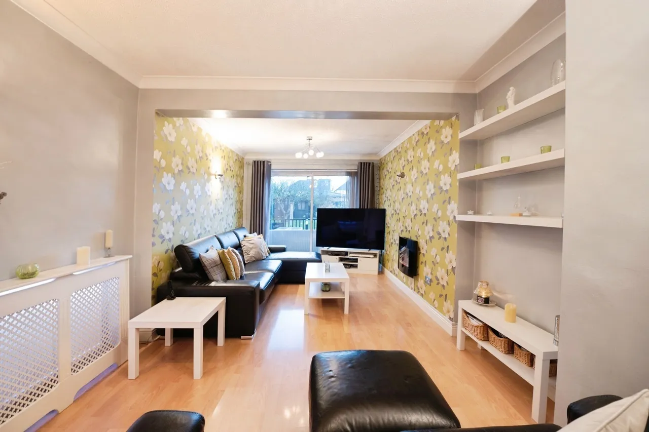 Redden Court Road, Romford, RM3, photo 8