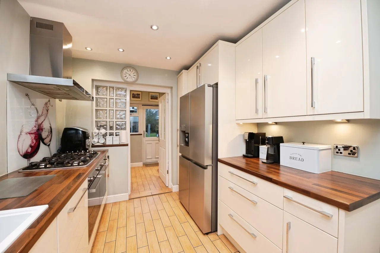 Redden Court Road, Romford, RM3, photo 4