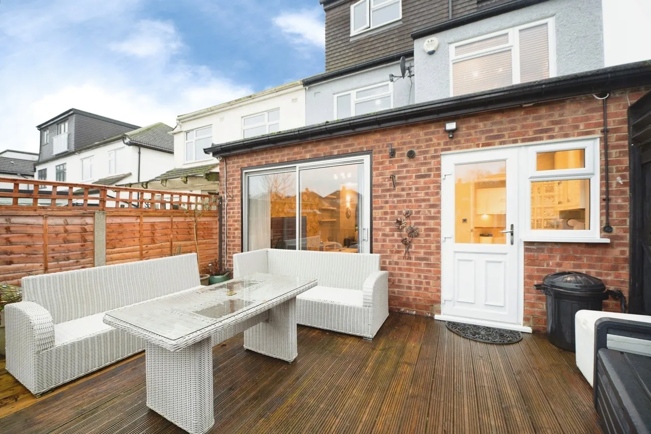 Redden Court Road, Romford, RM3, photo 10