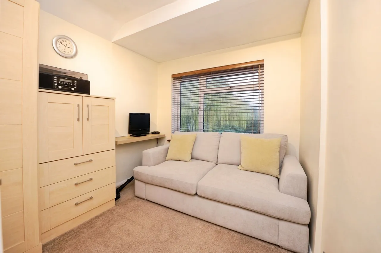 Redden Court Road, Romford, RM3, photo 12