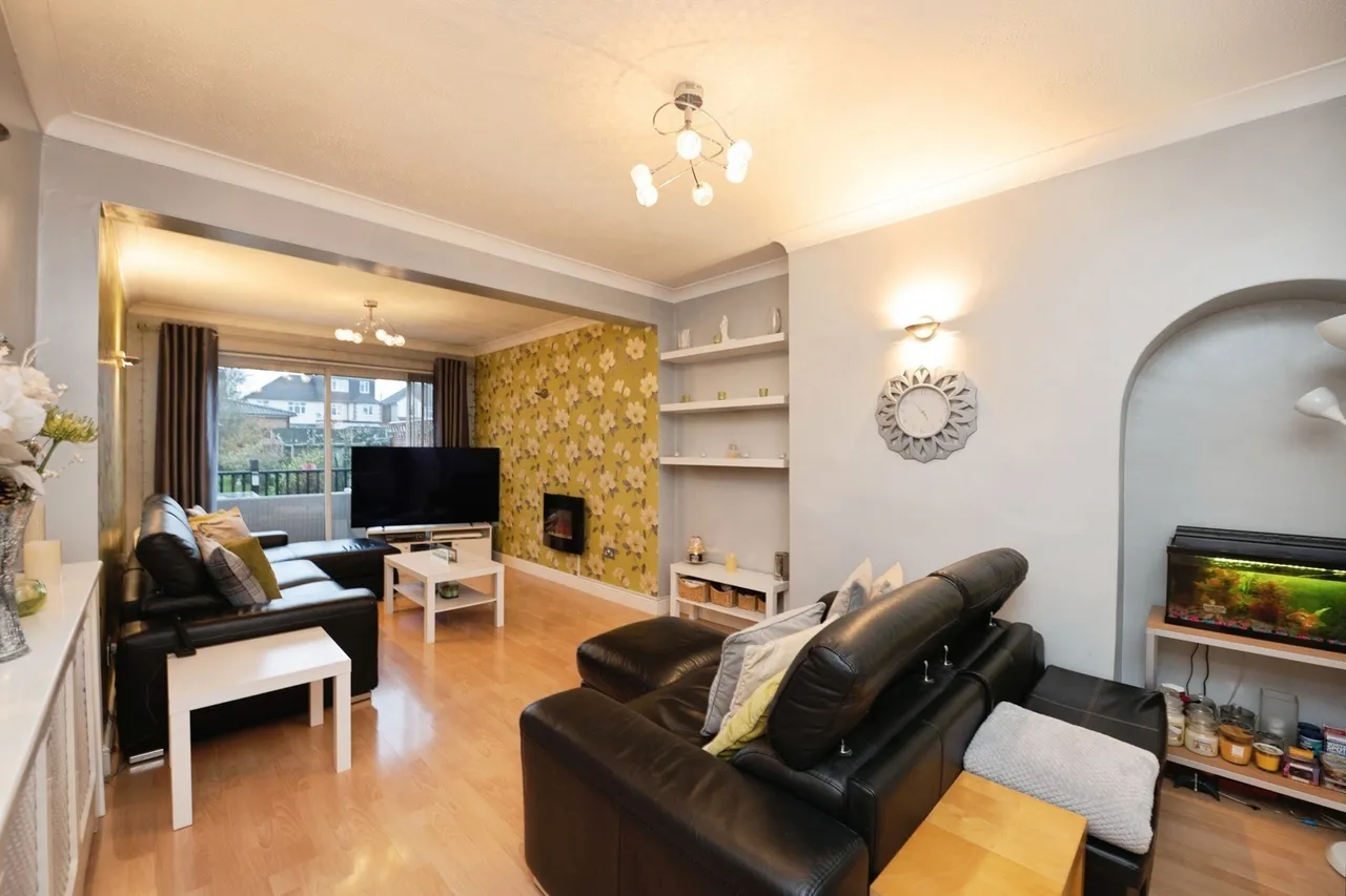 Redden Court Road, Romford, RM3, photo 5
