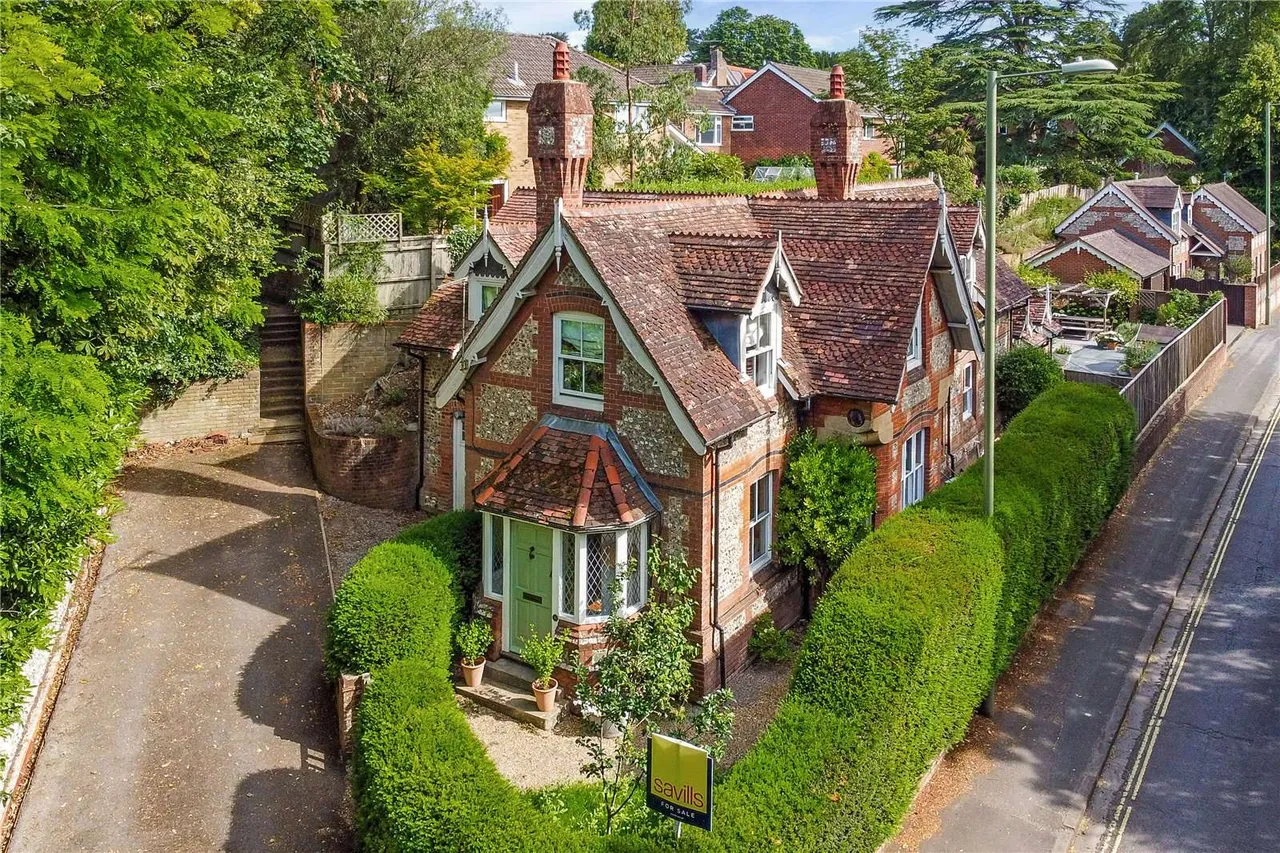 5 bed house for sale — Worthy Road, Winchester, Hampshire, SO23 7AG