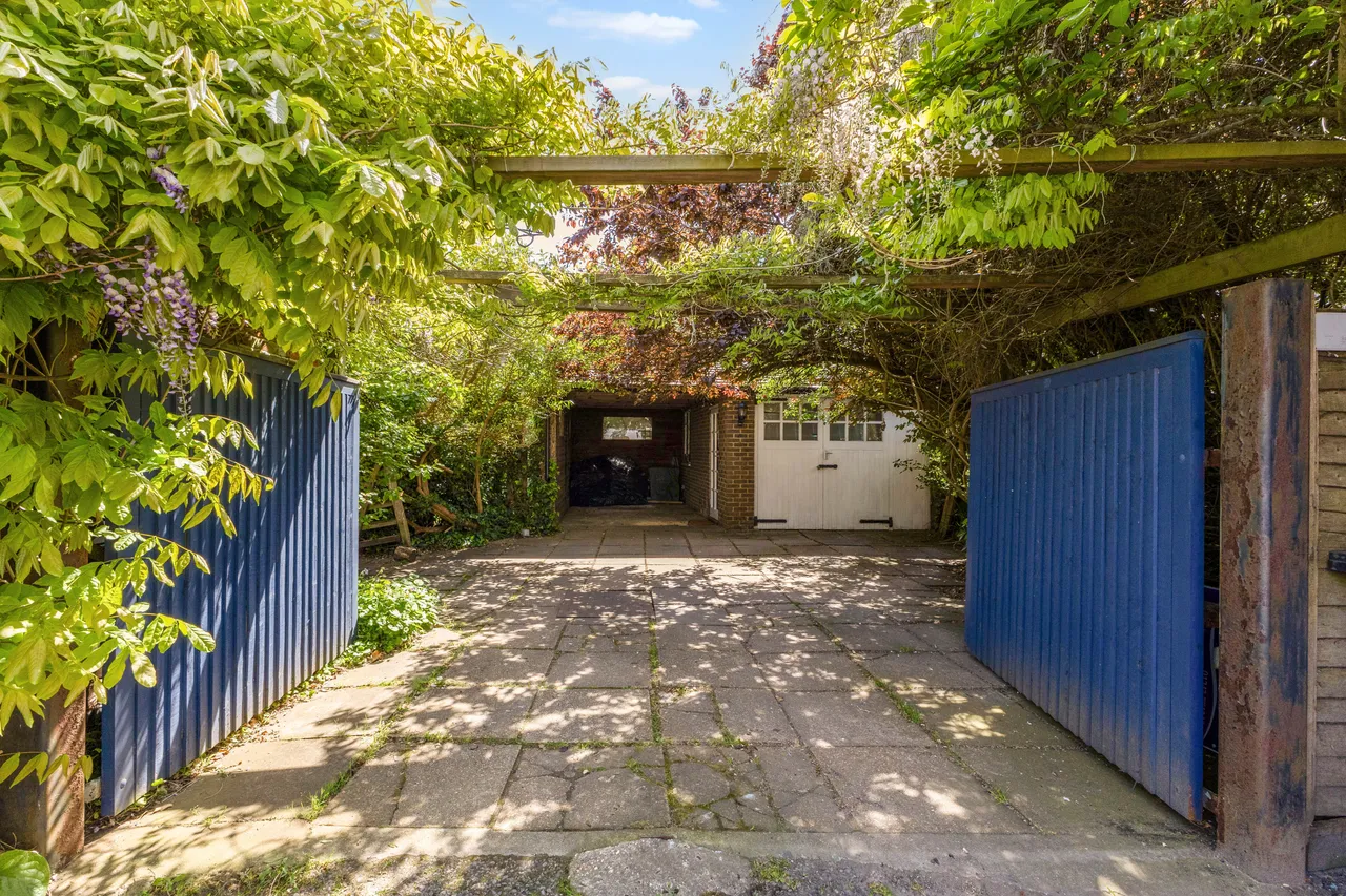 21 High Street, Chichester, PO20, photo 2