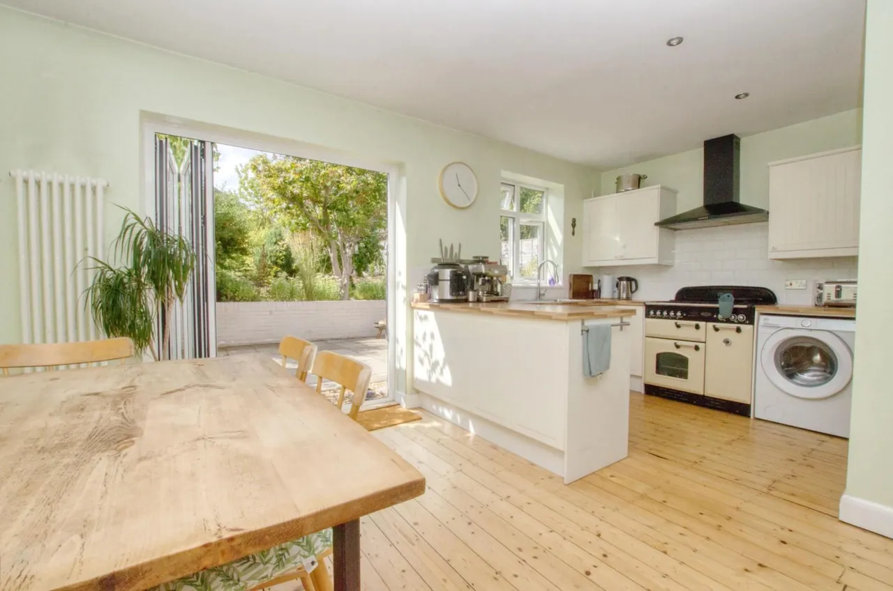Chessel Crescent, Bitterne, Southampton, Hampshire, SO19 4BS, photo 4