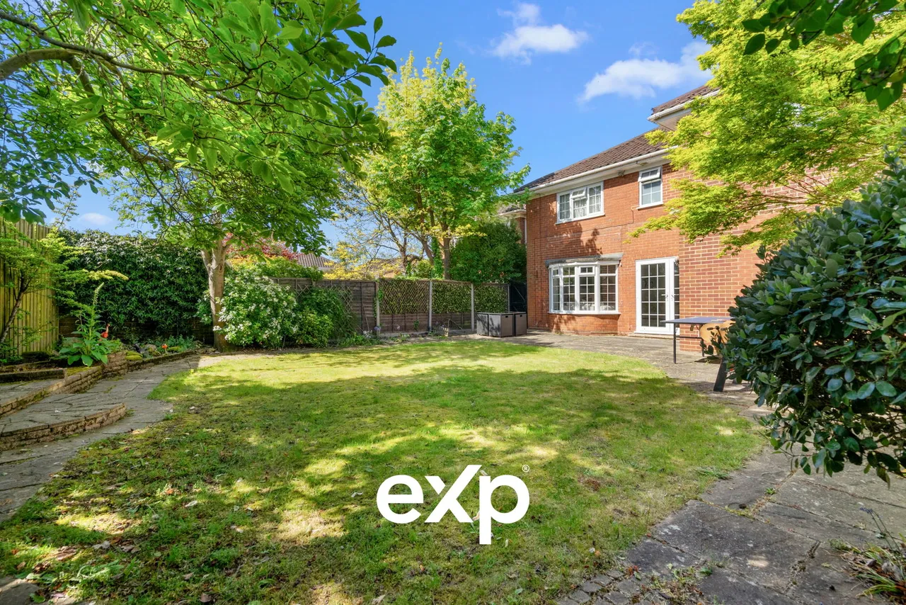 Shaftesbury Crescent, Staines-Upon-Thames / Laleham Border, TW18, photo 27