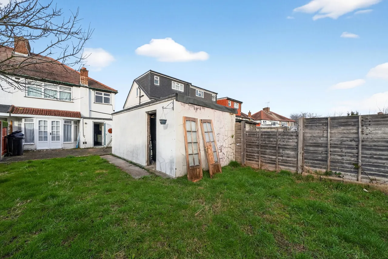 Roundaway Road, Clayhall, IG5, photo 14