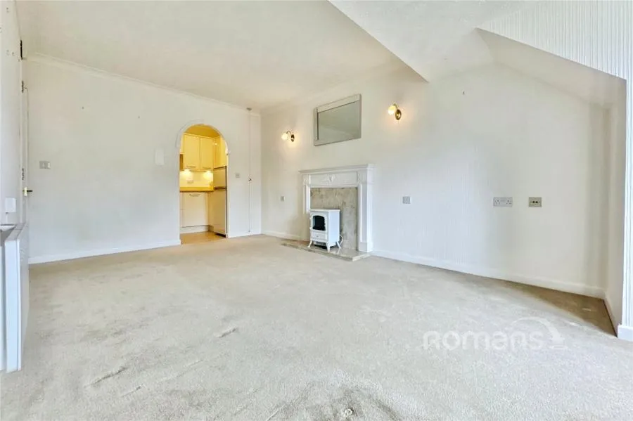 High Street, Sandhurst, GU47, photo 3