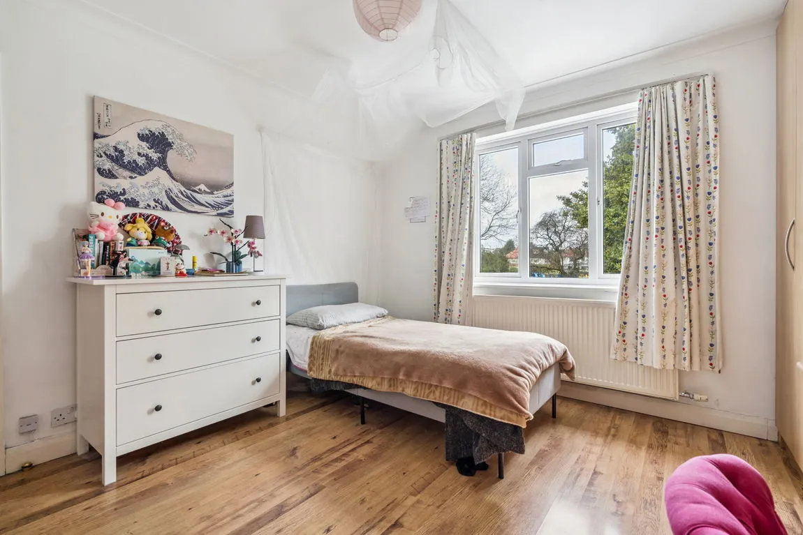 Imperial Drive, Harrow, HA2, photo 13