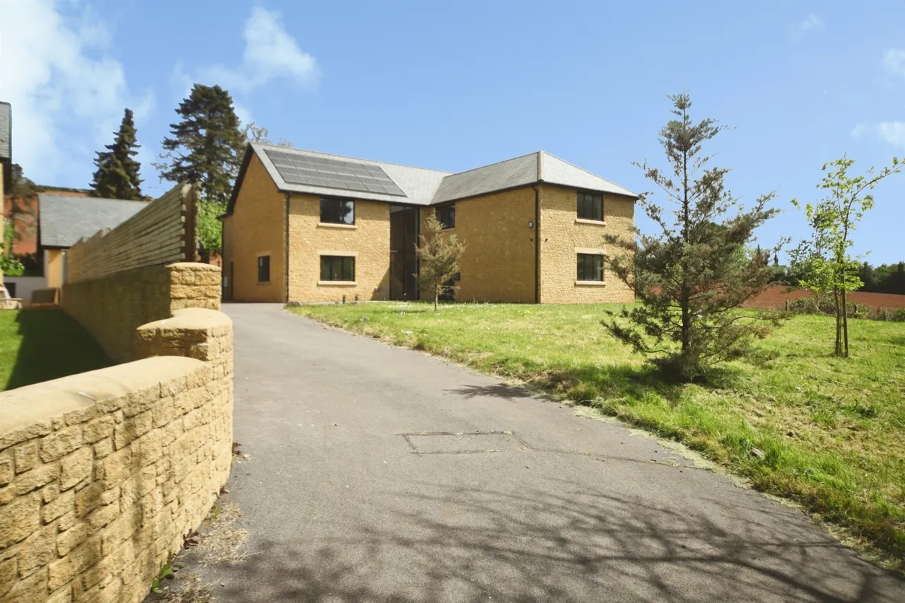 5 bed house for sale — Snowlodge, Kingston St. Mary, Taunton
