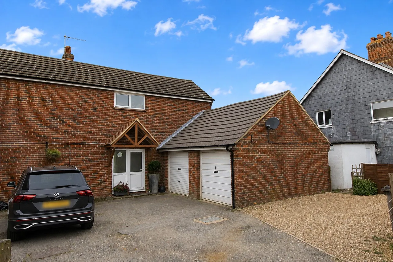 3 bed house to rent, Selborne Road, Selborne, GU34