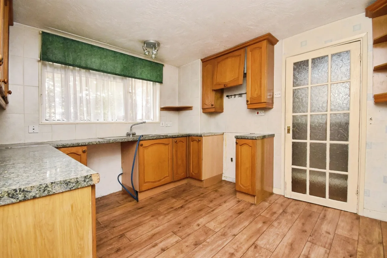 Albany Road, Pilgrims Hatch, CM15, photo 12