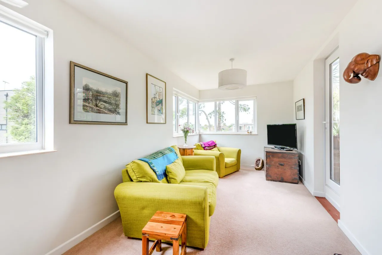 Wittering Road, Hayling Island, Hampshire, PO11 9SP, photo 6